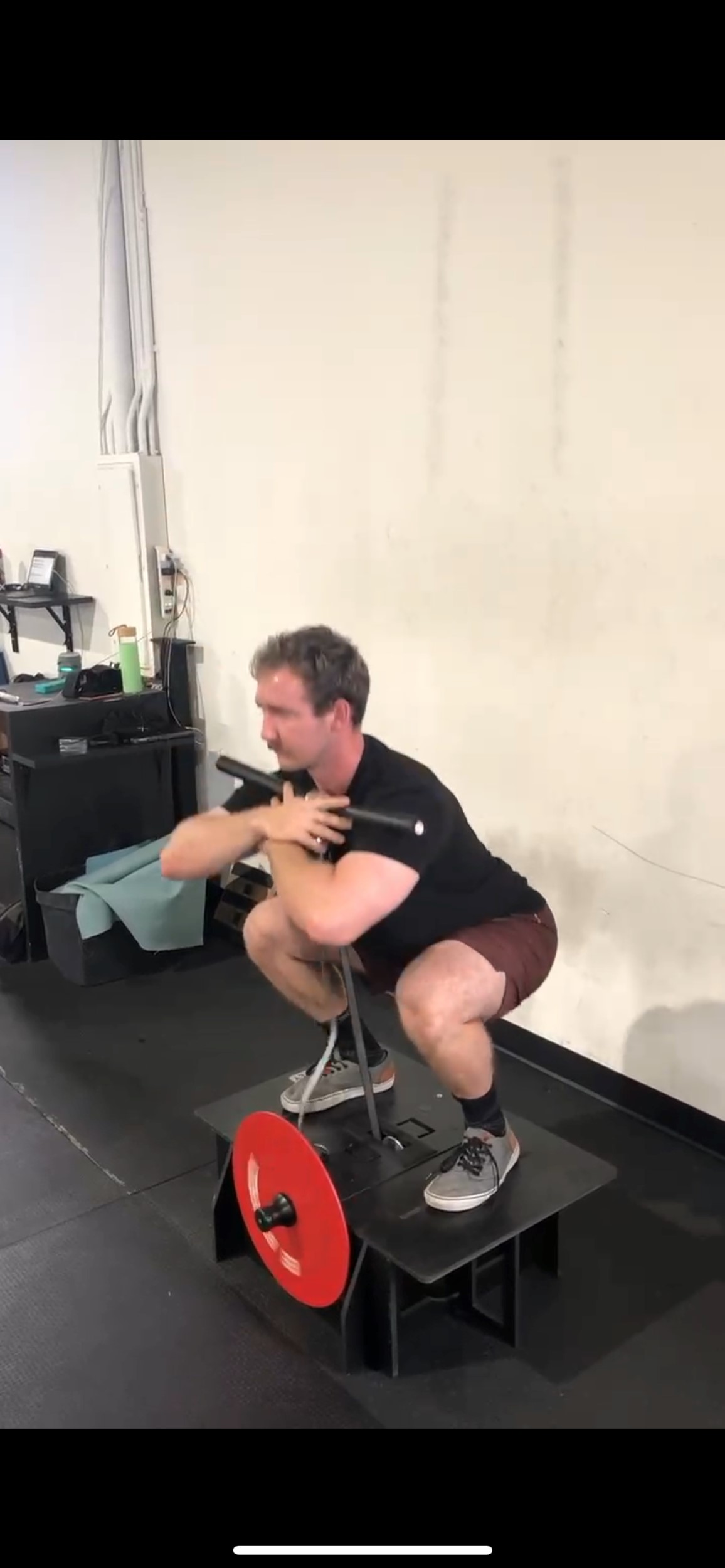 Flywheel Eccentric Quad Exercise